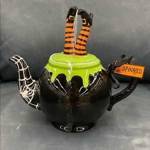 NWT! Potter's Studio Witch leg, ceramic tea pot for Halloween.